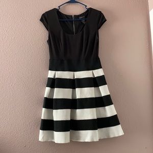 Small pattern dress